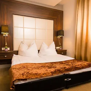 Hotell Duna Garden